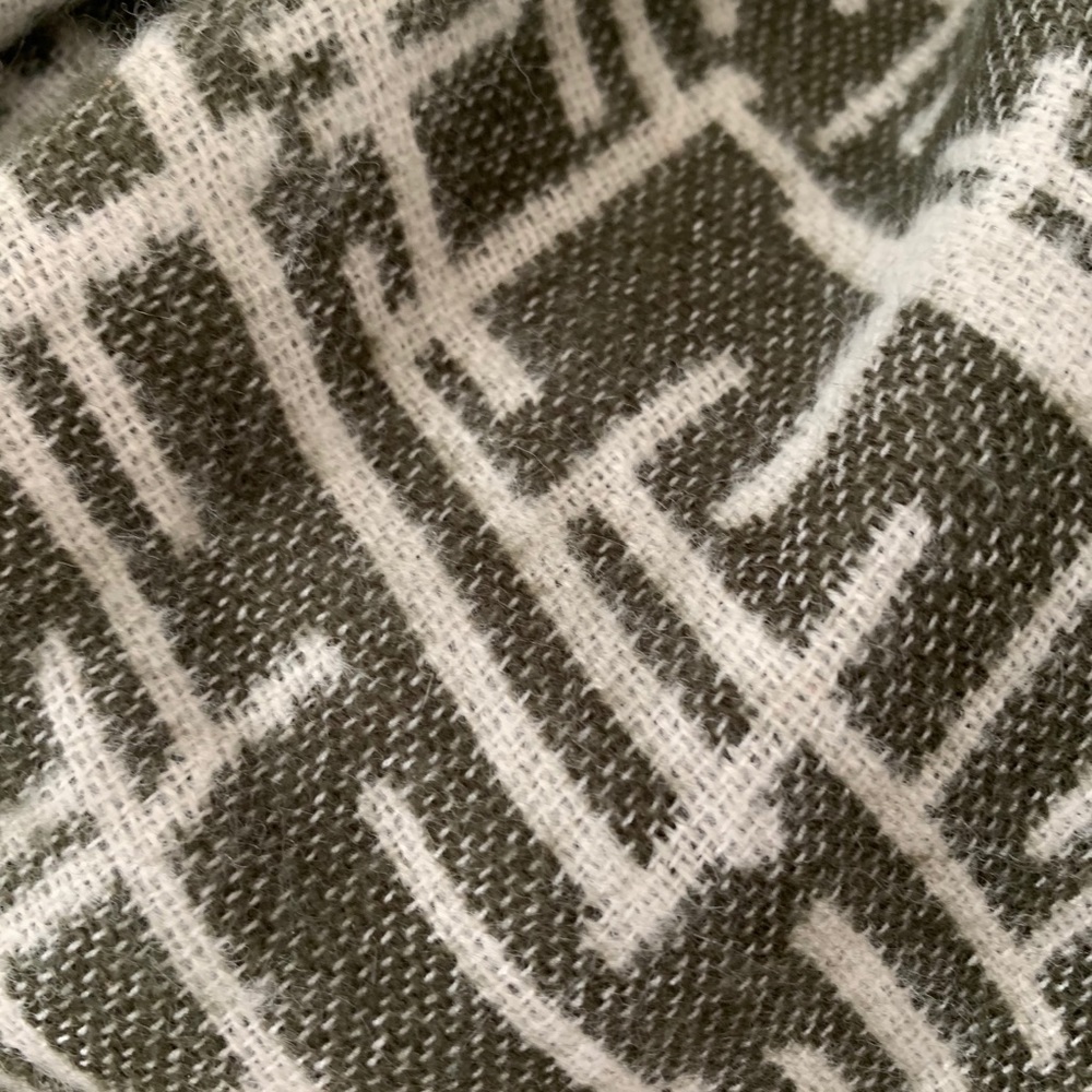Geometric Patterned Scarf - Picture 2 of 9
